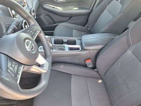 Used 2023 Nissan Sentra SV FWD image 17