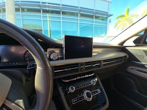 Used 2020 Lincoln Corsair FWD w/ Equipment Group 101A image 11