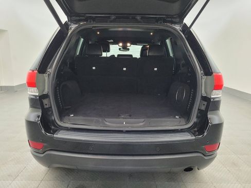 Used 2019 Jeep Grand Cherokee Laredo w/ Laredo X Package image 29