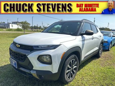 Used 2021 Chevrolet TrailBlazer ACTIV w/ Technology Package FWD image 1