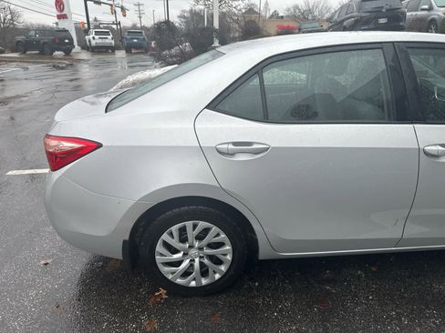 Used 2018 Toyota Corolla LE image 4