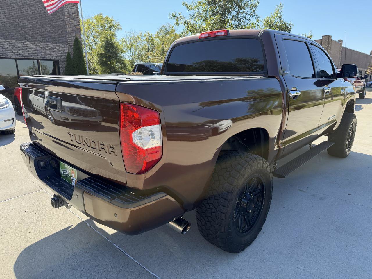 Used 2017 Toyota Tundra Limited w/ Limited Premium Package RWD image 7