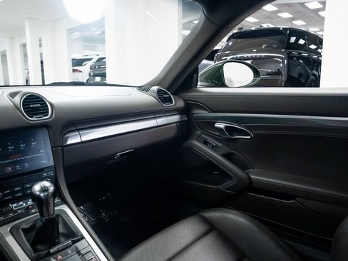 Used 2017 Porsche 718 Cayman S image 11