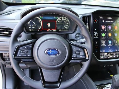 Used 2025 Subaru Forester Premium AWD/4WD image 22