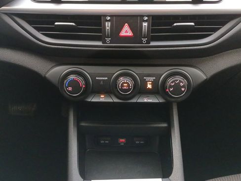 Used 2023 Kia Forte LXS image 34