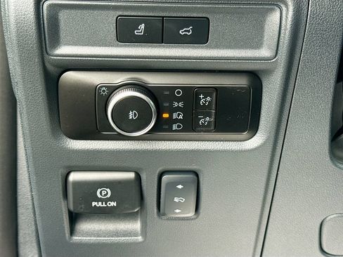 Used 2024 Ford Expedition Limited AWD/4WD image 12
