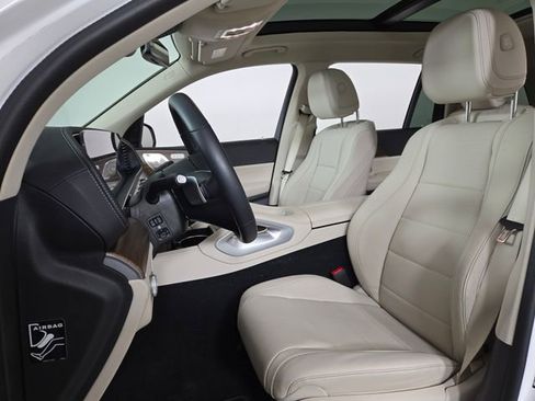 Used 2025 Mercedes-Benz GLS 450 4MATIC image 17