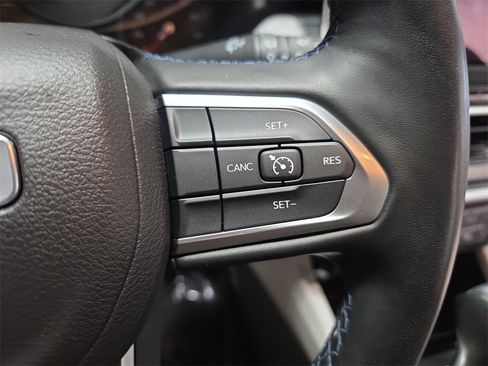 Used 2022 Jeep Compass Latitude w/ Convenience Group image 18