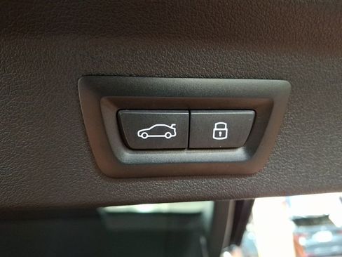 Used 2025 BMW X2 M35i w/ Premium Package image 27