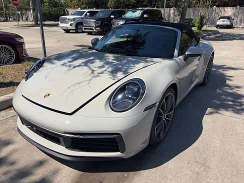 Used 2023 Porsche 911 Carrera S image 2