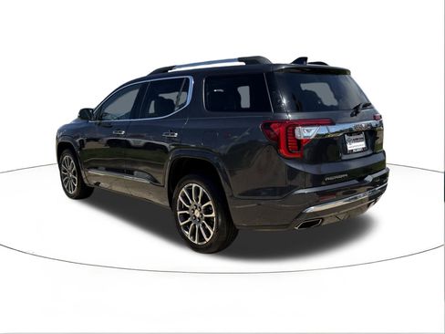Used 2022 GMC Acadia Denali w/ Denali Technology Package image 5