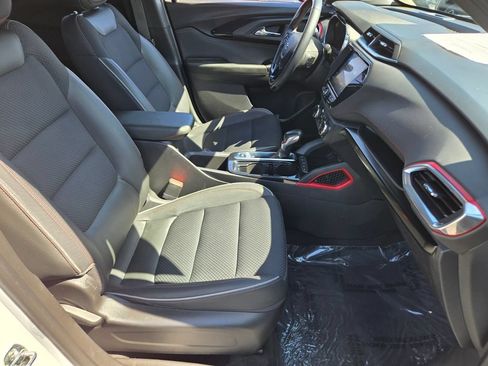 Used 2021 Chevrolet TrailBlazer RS w/ Technology Package FWD image 15