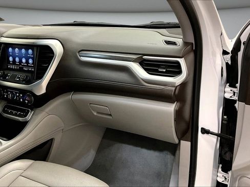 Used 2023 GMC Acadia SLT AWD/4WD image 27