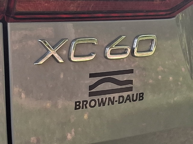 Used 2026 Volvo XC60 B5 Ultra AWD/4WD image 4