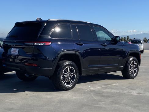 Used 2023 Jeep Grand Cherokee Trailhawk w/ Advanced Protech Group II image 3