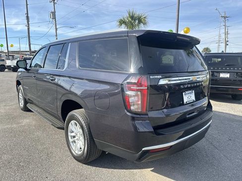 Certified 2024 Chevrolet Suburban LT RWD image 7
