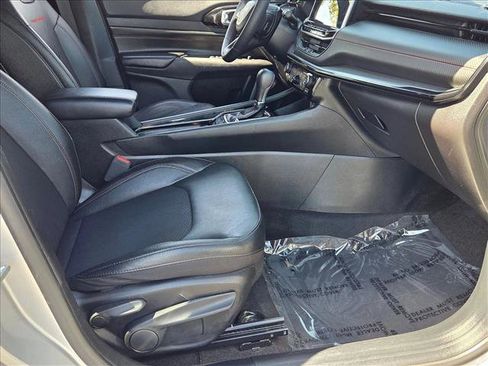 Used 2024 Jeep Compass Trailhawk image 20