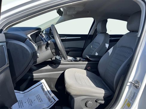 Used 2016 Ford Fusion S image 8