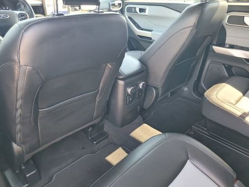 Certified 2022 Ford Explorer XLT w/ Equipment Group 202A image 12