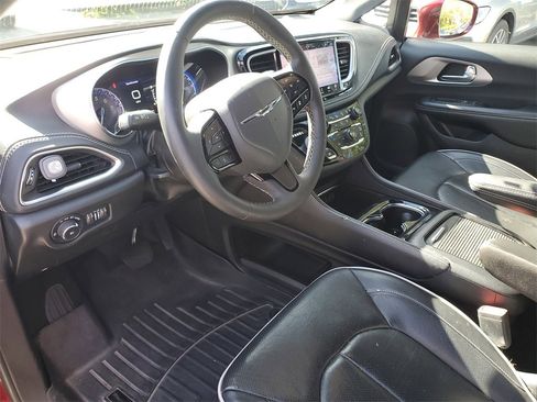 Used 2022 Chrysler Pacifica Limited w/ S Appearance Package image 20