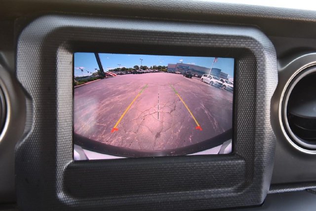 Used 2023 Jeep Wrangler Unlimited Sport AWD/4WD image 12
