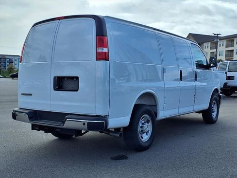 New 2026 Chevrolet Express 2500 w/ Driver Convenience Package image 23