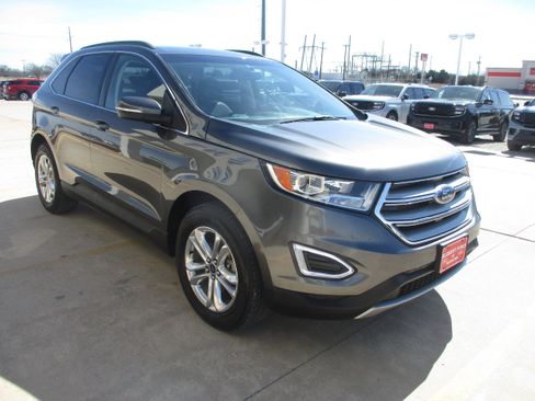Used 2018 Ford Edge SEL w/ Equipment Group 201A image 4