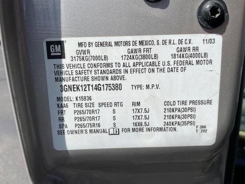Used 2004 Chevrolet Avalanche Z71 w/ Preferred Equipment Group AWD/4WD image 41