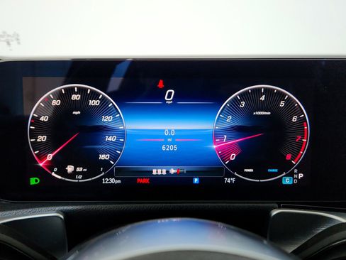 Certified 2024 Mercedes-Benz GLB 250 4MATIC image 13