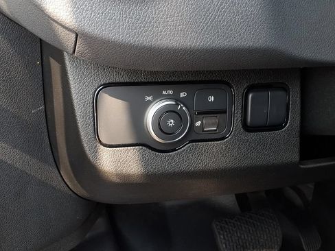 Used 2025 Mercedes-Benz Sprinter 2500 image 14