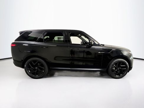 Used 2023 Land Rover Range Rover Sport SE AWD/4WD image 4