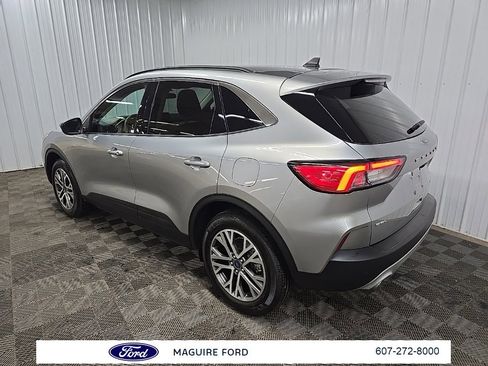 Used 2022 Ford Escape SEL w/ Technology Package image 9