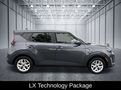 Used 2023 Kia Soul LX w/ Option Group 015
