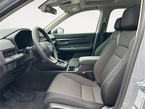 Used 2025 Honda CR-V EX image 9
