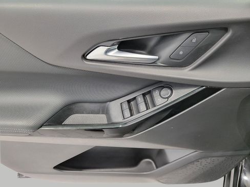 Used 2025 Chevrolet Equinox LT w/ Safety and Technology Package image 25