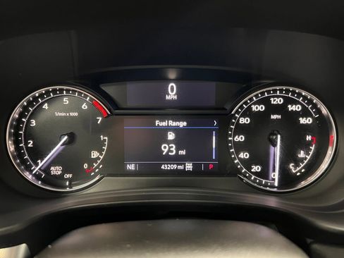 Used 2021 Cadillac XT4 Premium Luxury AWD/4WD image 12
