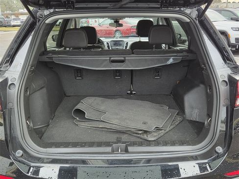 Used 2023 Chevrolet Equinox LS image 24