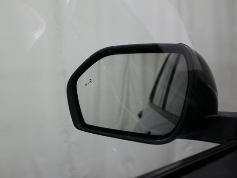 Used 2021 Ford Explorer Limited AWD/4WD image 9