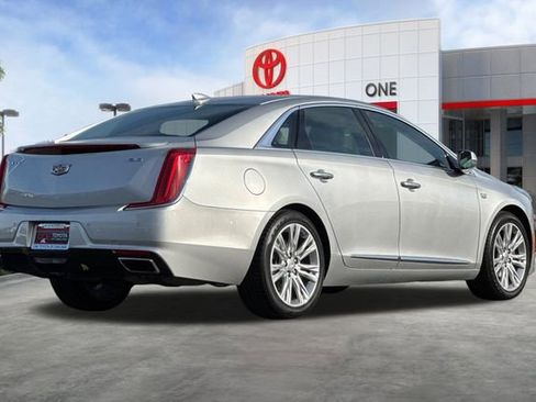 Used 2018 Cadillac XTS Luxury image 4