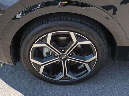 Used 2023 Kia Niro EX Touring image 13