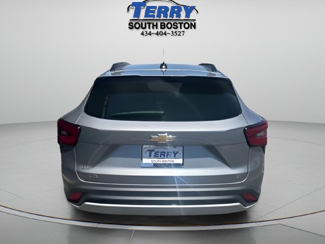 Used 2025 Chevrolet Trax LT FWD image 4