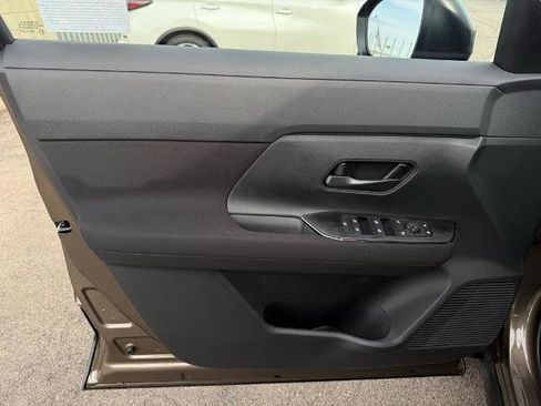 New 2026 Nissan Kicks S image 16