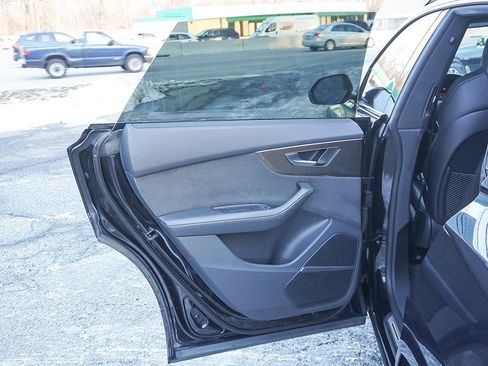 Used 2021 Audi SQ8 Prestige w/ Prestige Package image 27