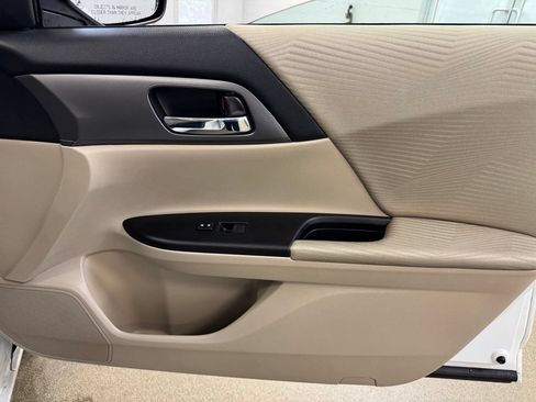 Used 2014 Honda Accord LX image 28