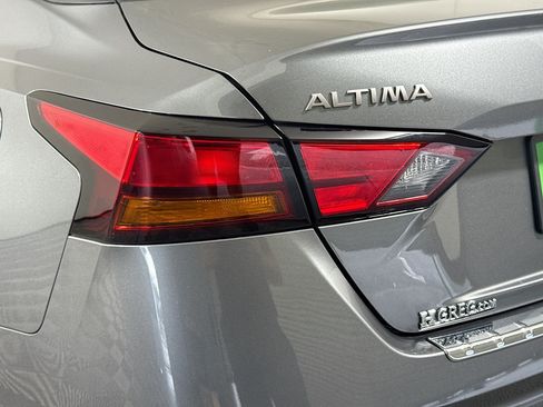 Used 2023 Nissan Altima 2.5 SV FWD image 36