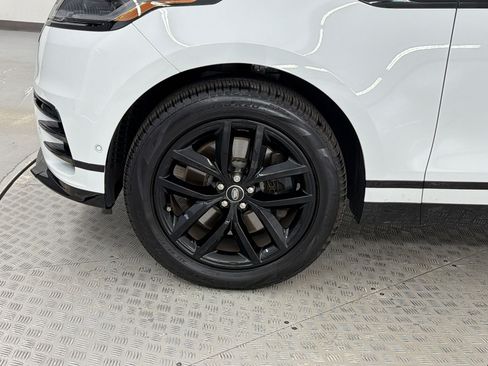 Certified 2026 Land Rover Range Rover Velar Dynamic SE AWD/4WD image 13