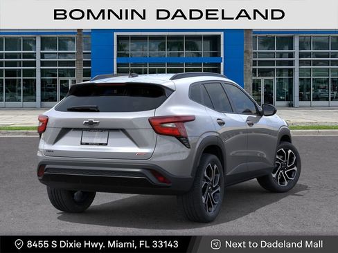 New 2026 Chevrolet Trax RS w/ Sunroof Package image 5