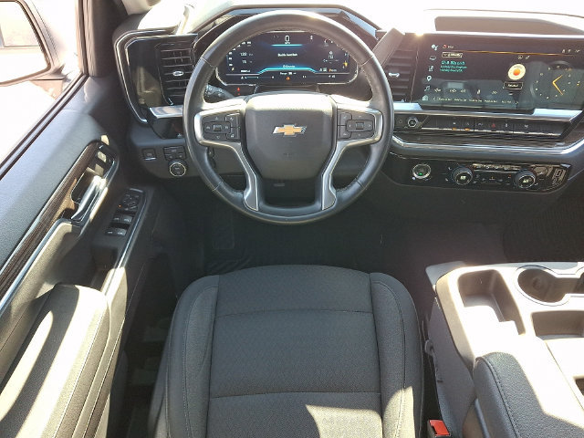 Used 2023 Chevrolet Silverado 1500 LT AWD/4WD image 3