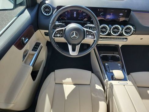 Used 2023 Mercedes-Benz GLA 250 w/ Premium Package image 14
