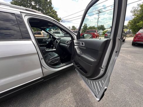 Used 2012 Ford Explorer XLT AWD/4WD image 29